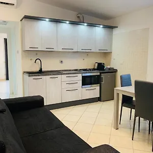 Apartment The House Fiera Di Roma Aeroporto Fiumicino Italy